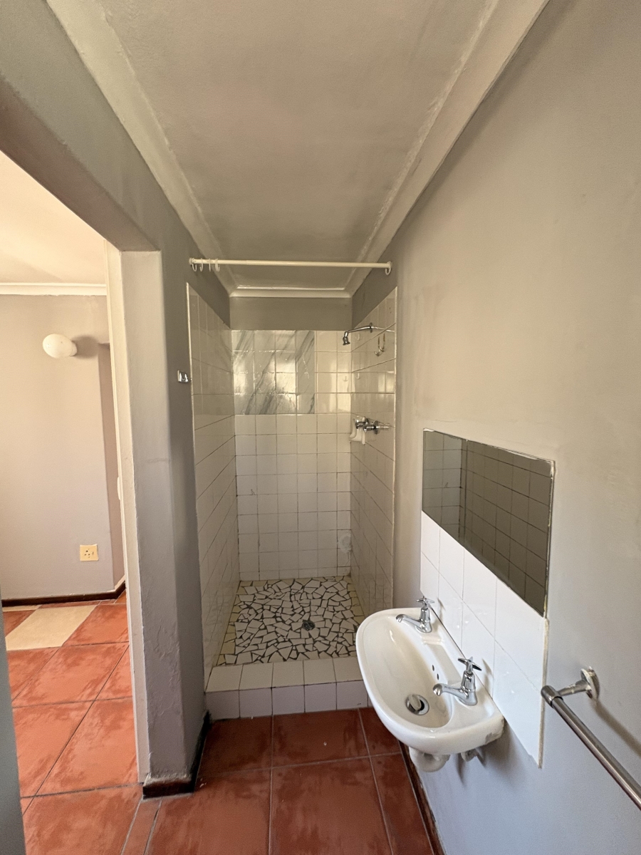 To Let 4 Bedroom Property for Rent in Kirstenhof Western Cape